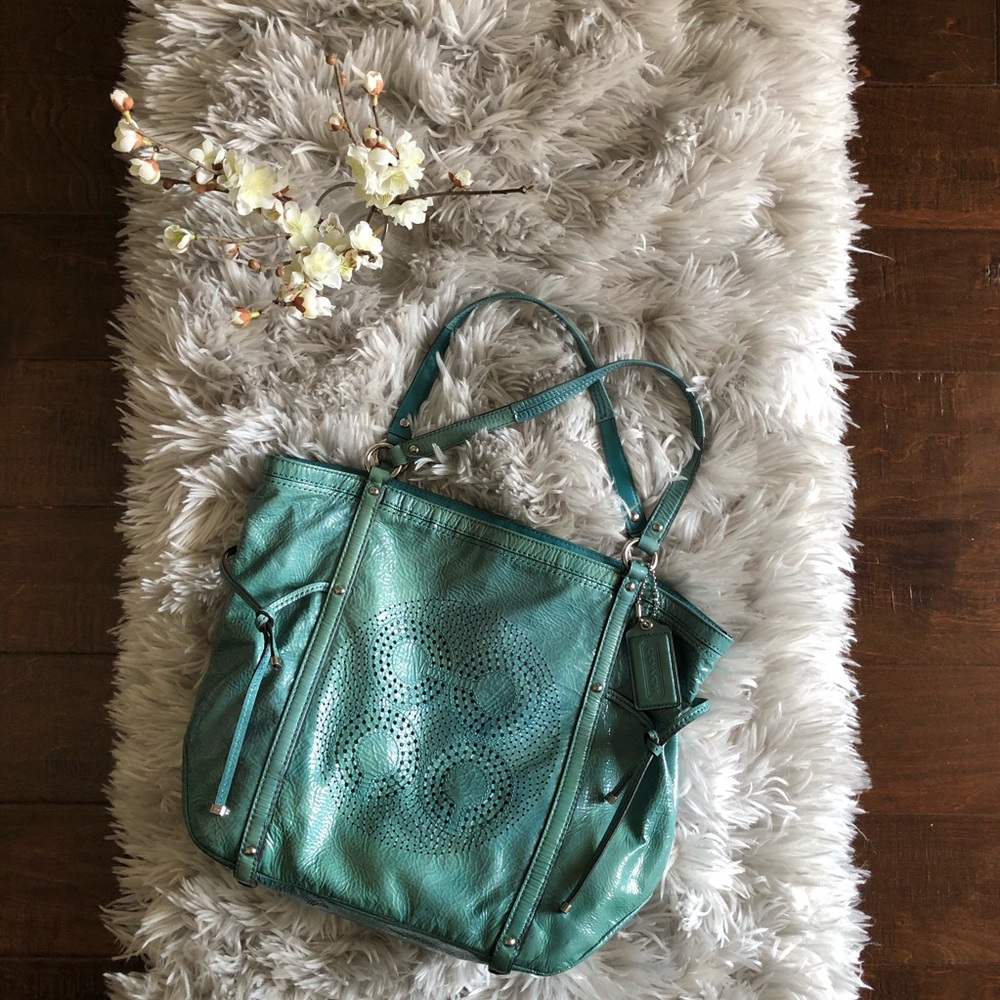 Coach shoulder bag.